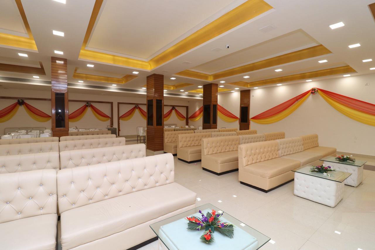 Oyo 13406 Hotel Golden Leaf بريلي المظهر الخارجي الصورة