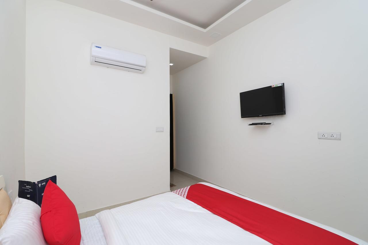 Oyo 13406 Hotel Golden Leaf بريلي المظهر الخارجي الصورة